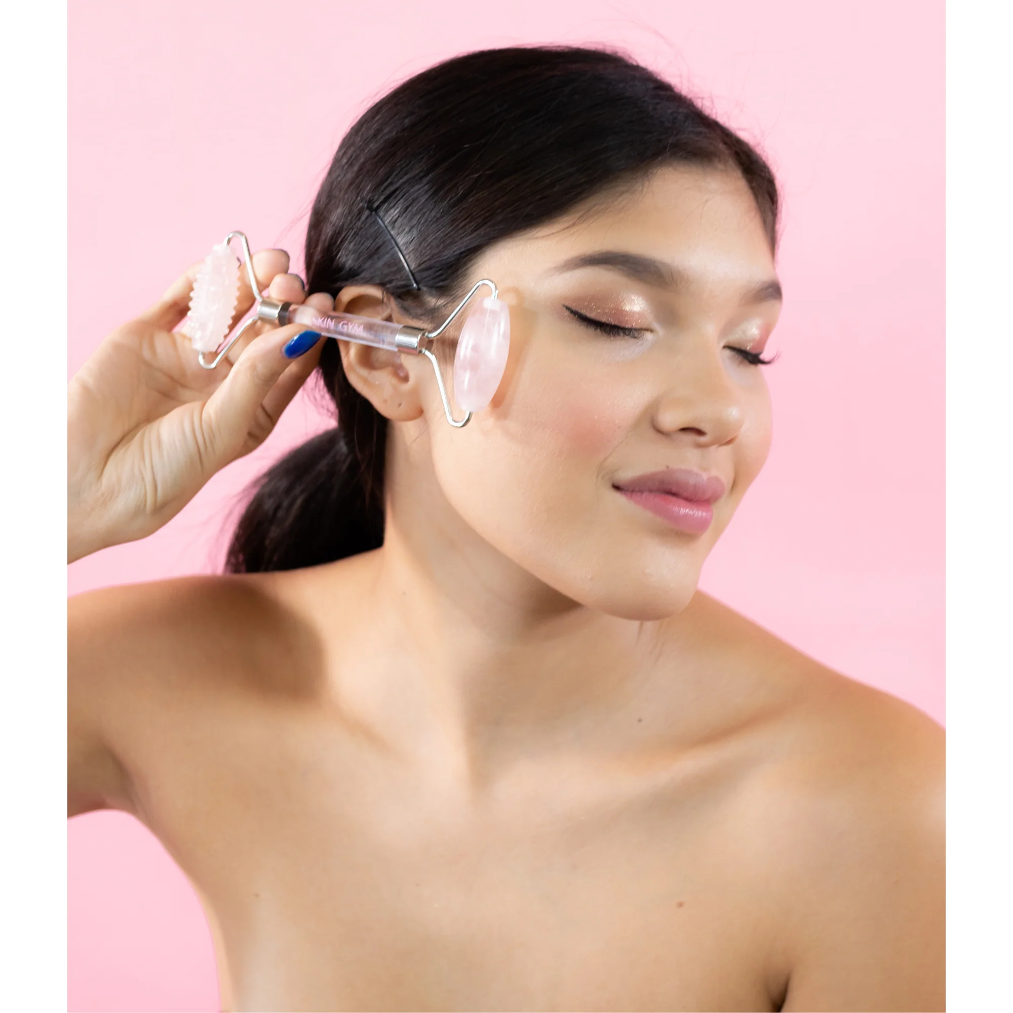 Rose Quartz 2D Texturized and Smooth Facial Roller - Image 2